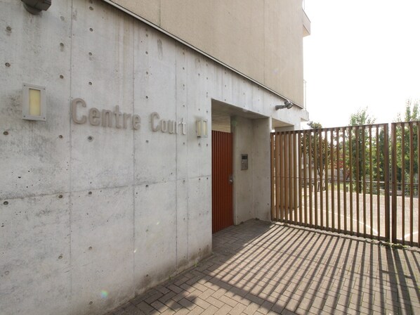 Centre Courtの物件外観写真